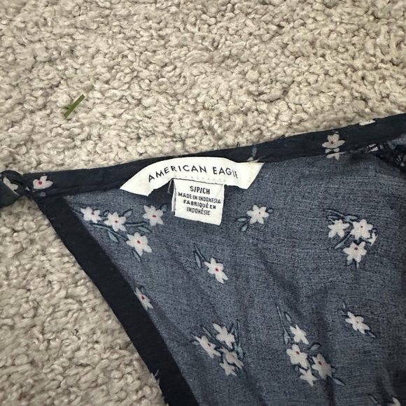 American Eagle top! - Picture 2 of 3